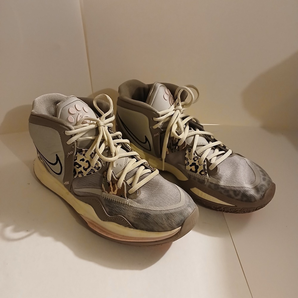 Nike Kyrie Infinity Sz 10 Light Iron Ore Black Fossil Basketball Shoe CZ0204-006